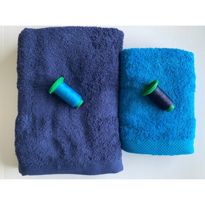 Ensemble bleu marine, bleu turquoise