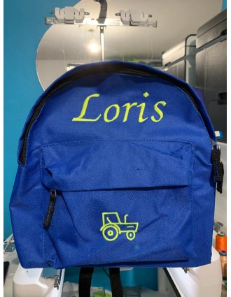 Sac à dos bleu personnalisé prénom Loris avec motif optionnel tracteur.