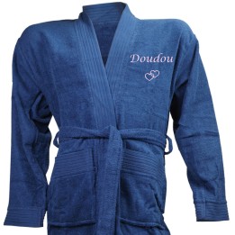 Peignoir personnalisé bleu marine texte doudou et motif double cœur en rose