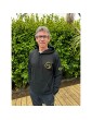 Ronan SIMON portant le sweat à capuche noir profond éponyme Ronan Au Norseman
