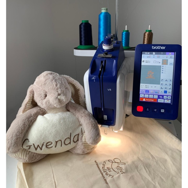 Peluche lapin avec couverture personnalisée prénom Gwendal