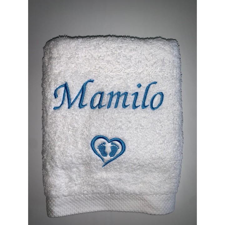 Drap de bain blanc personnalisé texte Mamilo avec motif cœur naissance