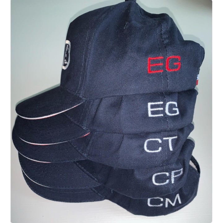 Casquettes bleu marine personnalisées avec initiales sur le côté