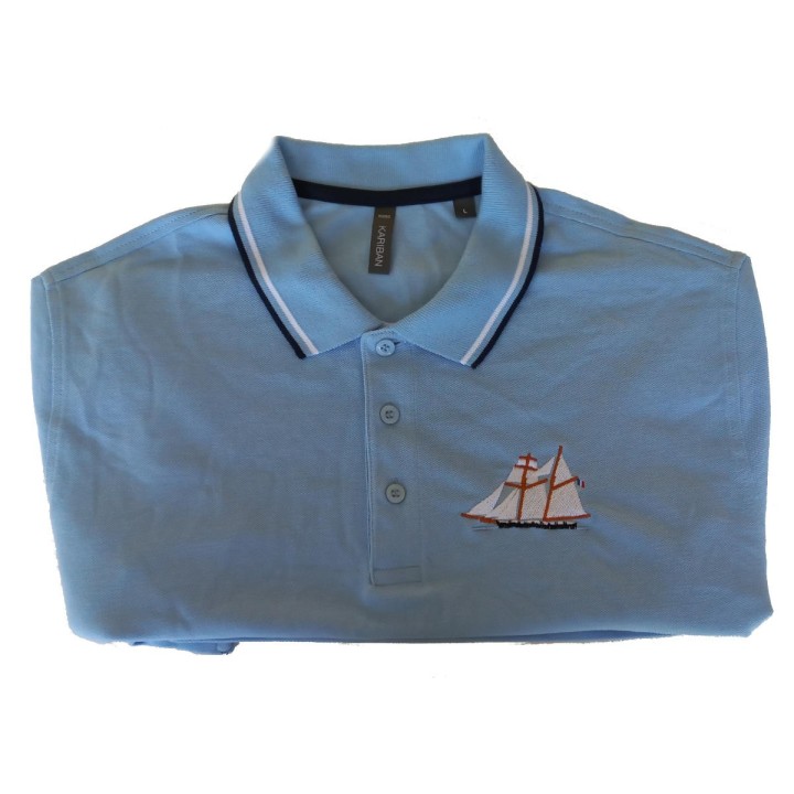 Polo bleu clair brodé personnalisé bateau Aviso de type La Recouvrance