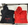 Peignoir rouge personnalisé prénom avec motif Hermine bretonne et peignoir noir personnalisé couple