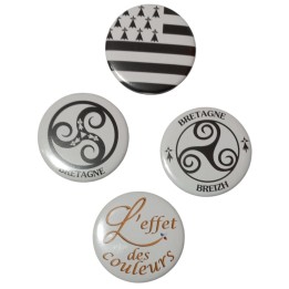 Magnets réalisés en Bretagne avec épingle, magnétique, décapsuleur, miroir ou porte-clé