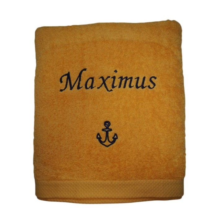 Drap de bain jaune soleil personnalisé prénom brodé Maximus avec motif Ancre Marine