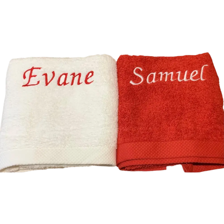 Draps de bain personnalisés couple brodés prénoms Evane & Samuel