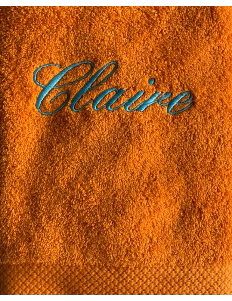 Serviette orange personnalisée prénom Claire