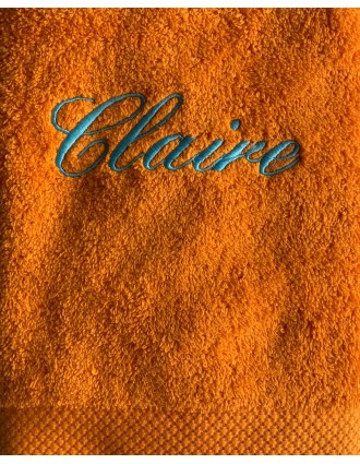 Serviette orange personnalisée prénom Claire